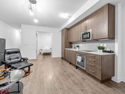 Photo 9 at 926 - 297 College Street, University, Toronto