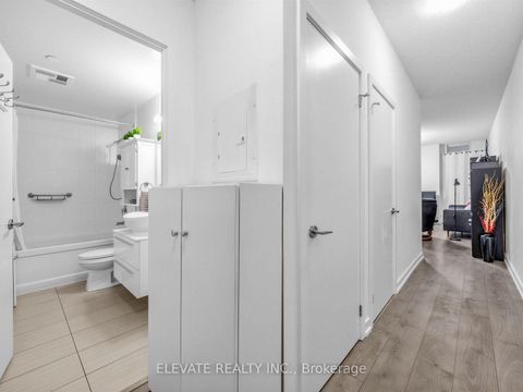 Photo 17 at 926 - 297 College Street, University, Toronto
