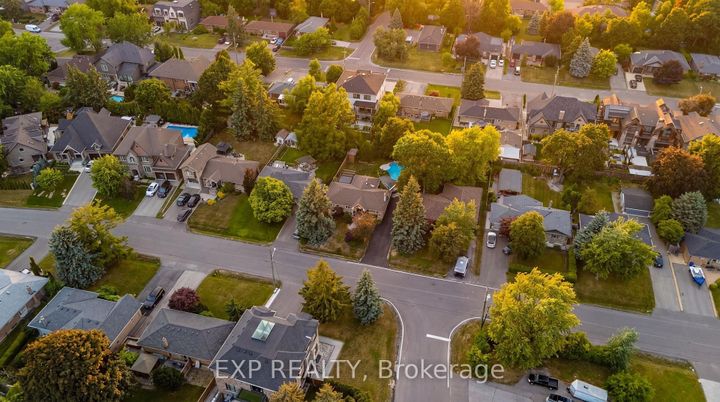 Photo 46 at 20 Malaren Road, Maple, Vaughan