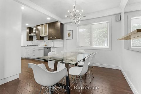 Photo 9 at 20 Malaren Road, Maple, Vaughan