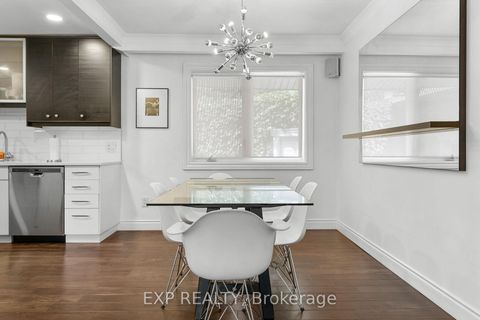 Photo 10 at 20 Malaren Road, Maple, Vaughan