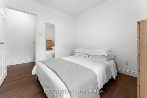 Photo 20 at 20 Malaren Road, Maple, Vaughan