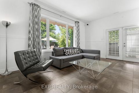 Photo 29 at 20 Malaren Road, Maple, Vaughan