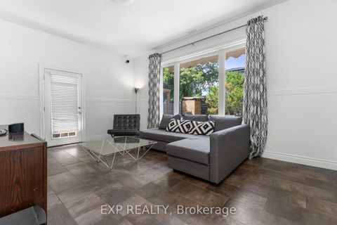Photo 30 at 20 Malaren Road, Maple, Vaughan