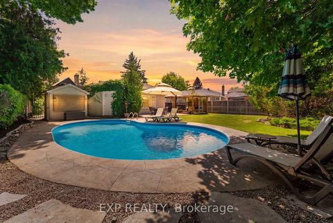 Photo 42 at 20 Malaren Road, Maple, Vaughan