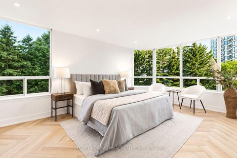 Photo 9 at 311 - 7250 Yonge Street, Yorkhill, Vaughan