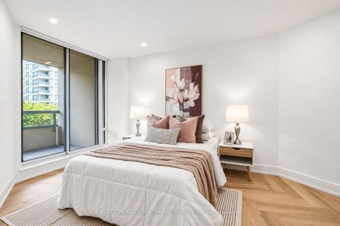 Photo 16 at 311 - 7250 Yonge Street, Yorkhill, Vaughan