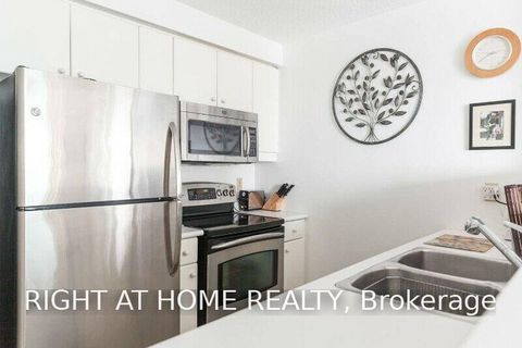 Photo 4 at 1712 - 10 Queens Quay W, Waterfront Communities C1, Toronto