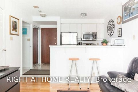 Photo 7 at 1712 - 10 Queens Quay W, Waterfront Communities C1, Toronto