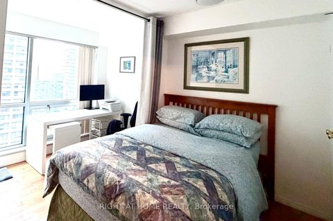 Photo 9 at 1712 - 10 Queens Quay W, Waterfront Communities C1, Toronto