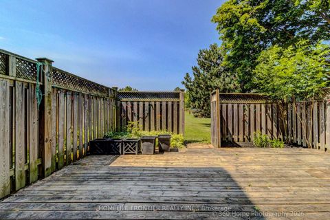 Photo 28 at 92 Poplar Crescent W, Aurora Highlands, Aurora