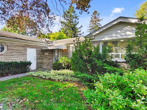 Photo 0 at 46 Palomino Crescent, Bayview Village, Toronto