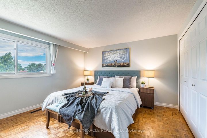 Photo 22 at 2335 Council Ring Road, Erin Mills, Mississauga