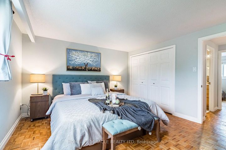 Photo 24 at 2335 Council Ring Road, Erin Mills, Mississauga