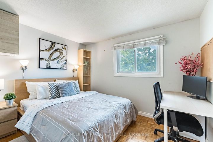 Photo 27 at 2335 Council Ring Road, Erin Mills, Mississauga