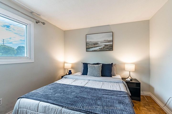 Photo 29 at 2335 Council Ring Road, Erin Mills, Mississauga