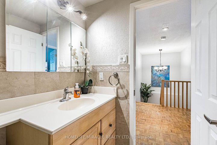 Photo 31 at 2335 Council Ring Road, Erin Mills, Mississauga