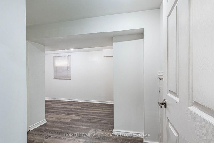 Photo 38 at 2335 Council Ring Road, Erin Mills, Mississauga