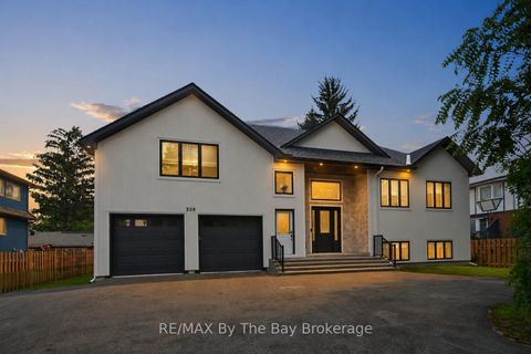 Photo 6 at 208 Thomas Street, Stayner, Clearview