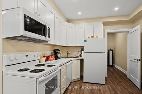 Photo 41 at 208 Thomas Street, Stayner, Clearview