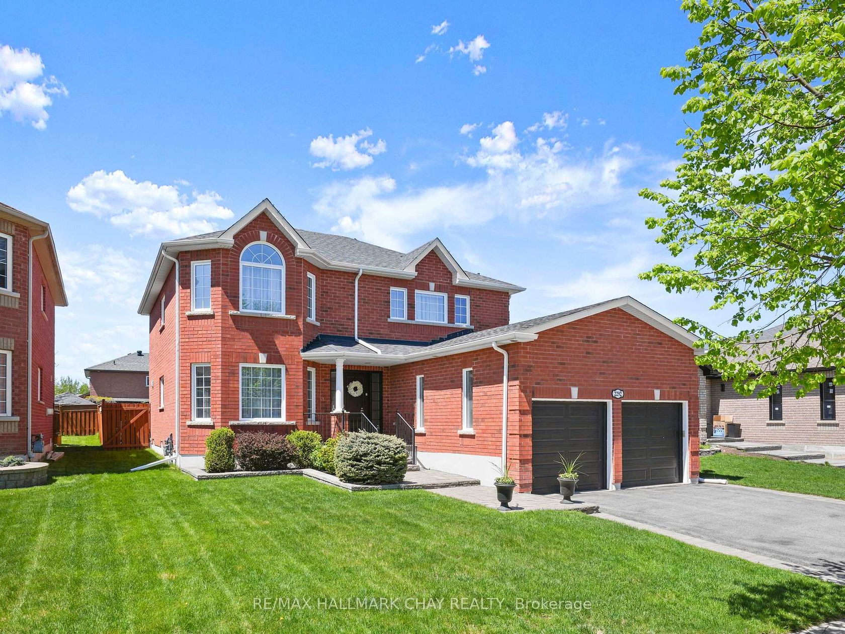 2292 Jack Crescent, Alcona, Innisfil photo number 2