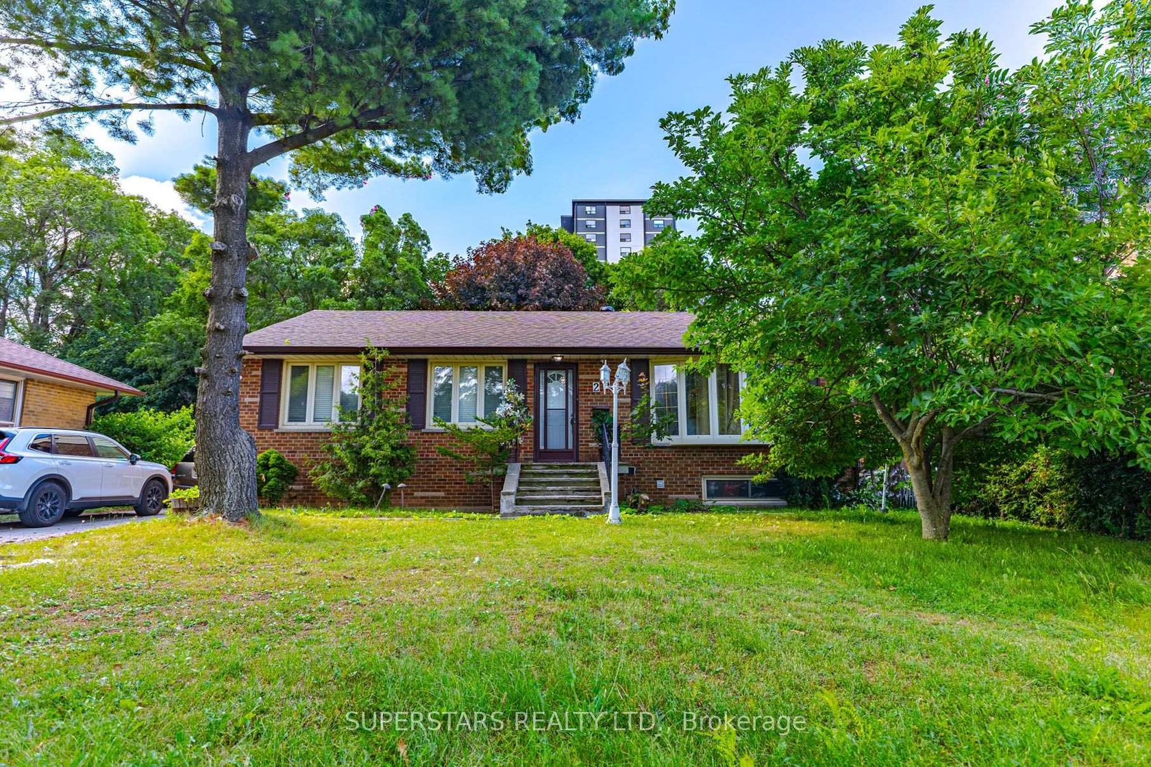 23 Dunelm Street, Scarborough Village, Toronto 