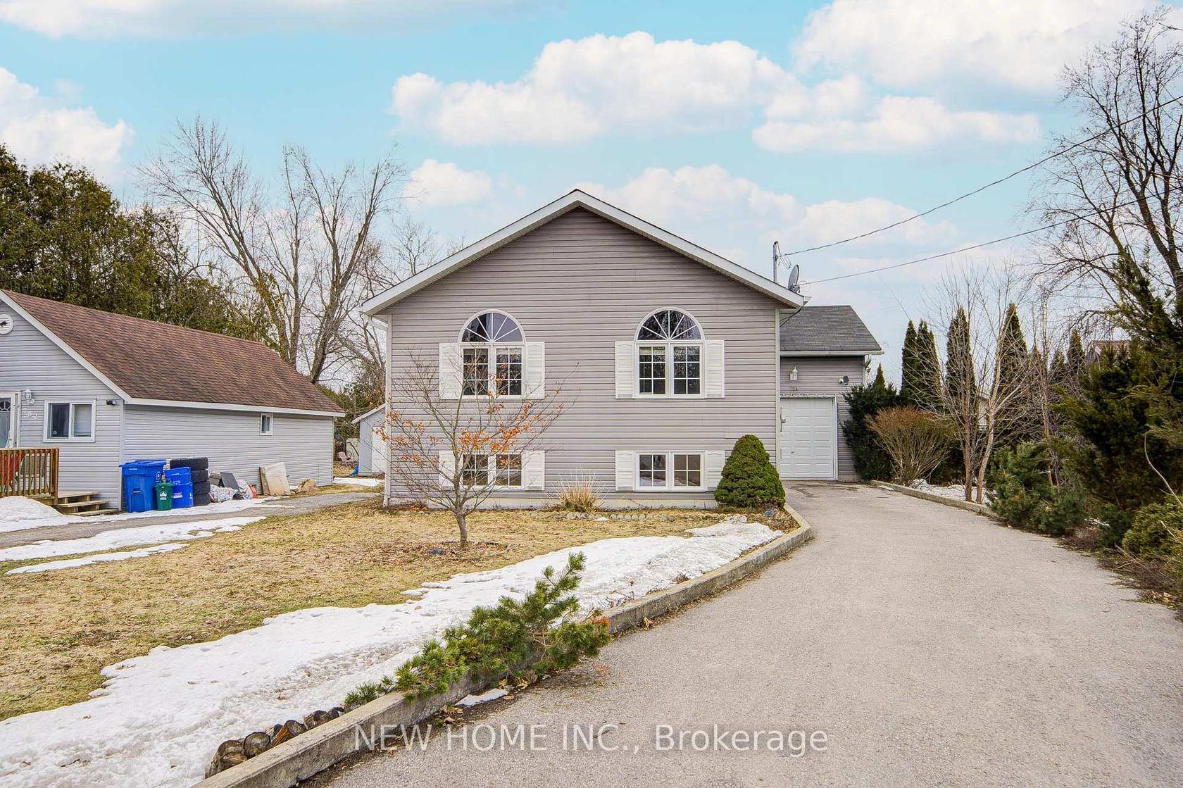 784 Rockaway Road, Historic Lakeshore Communities, Georgina photo number 2