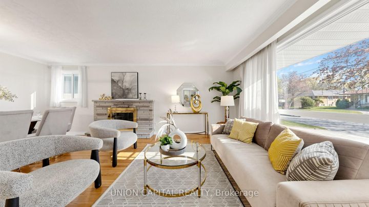 Photo 6 at 49 Bathford Crescent, Bayview Village, Toronto