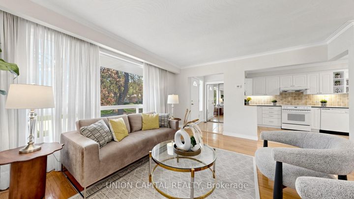 Photo 7 at 49 Bathford Crescent, Bayview Village, Toronto