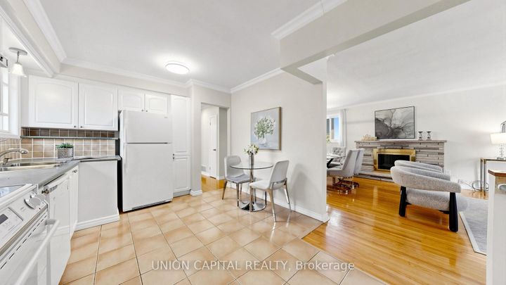 Photo 14 at 49 Bathford Crescent, Bayview Village, Toronto