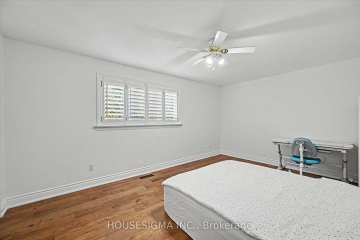 Photo 14 at 444 Withnell Crescent, WO West, Oakville