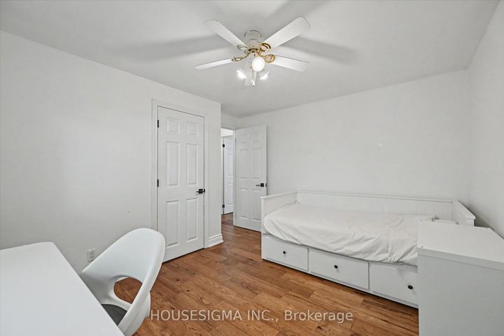Photo 15 at 444 Withnell Crescent, WO West, Oakville