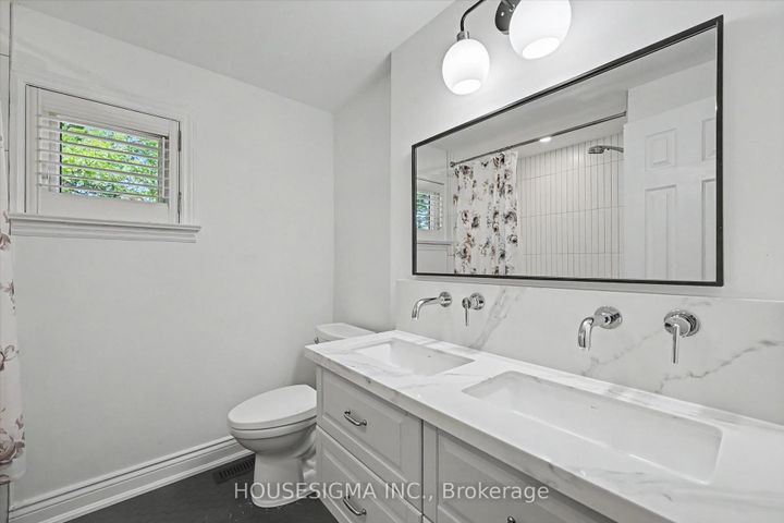 Photo 17 at 444 Withnell Crescent, WO West, Oakville