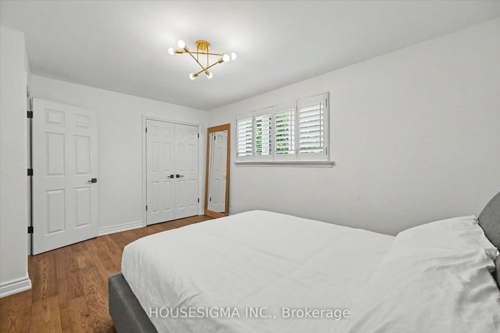 Photo 21 at 444 Withnell Crescent, WO West, Oakville
