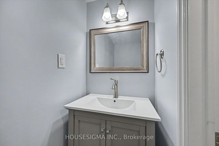 Photo 28 at 444 Withnell Crescent, WO West, Oakville