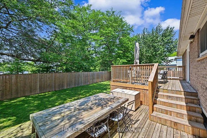 Photo 32 at 444 Withnell Crescent, WO West, Oakville