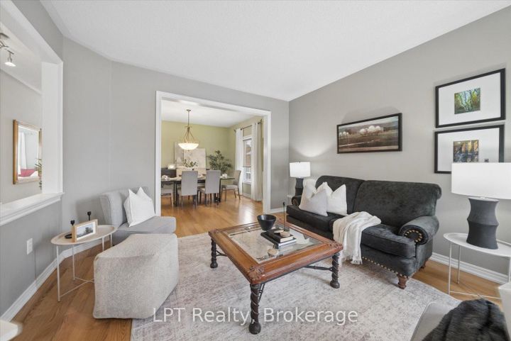 Photo 8 at 1329 Coldstream Drive, Taunton, Oshawa