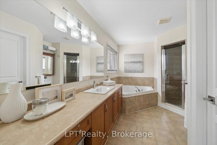 Photo 31 at 1329 Coldstream Drive, Taunton, Oshawa