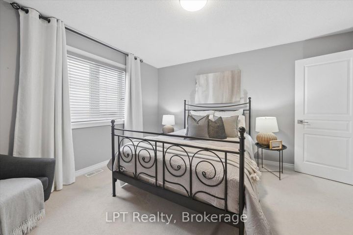Photo 38 at 1329 Coldstream Drive, Taunton, Oshawa