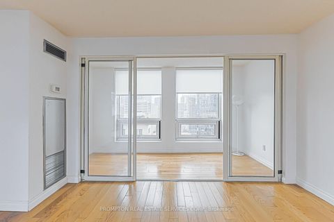 Photo 11 at 1705 - 25 Grenville Street, Bay Street Corridor, Toronto