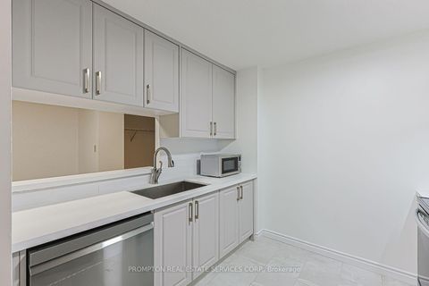 Photo 20 at 1705 - 25 Grenville Street, Bay Street Corridor, Toronto