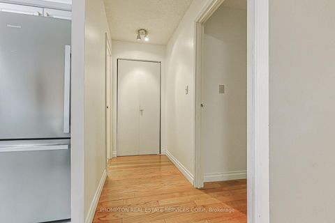 Photo 23 at 1705 - 25 Grenville Street, Bay Street Corridor, Toronto