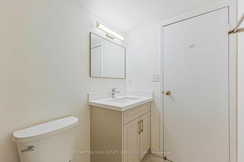 Photo 30 at 1705 - 25 Grenville Street, Bay Street Corridor, Toronto