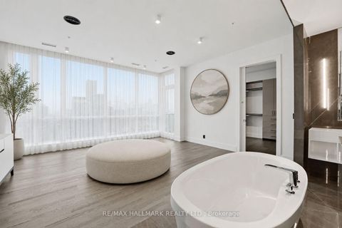 Photo 13 at PH101 - 199 Richmond Street W, Waterfront Communities C1, Toronto