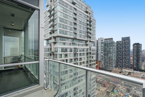 Photo 28 at PH101 - 199 Richmond Street W, Waterfront Communities C1, Toronto