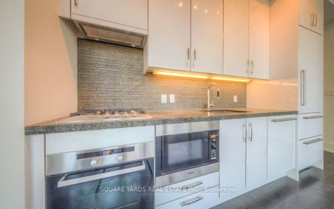 Photo 5 at 302 - 39 Queens Quay E, Waterfront Communities C8, Toronto