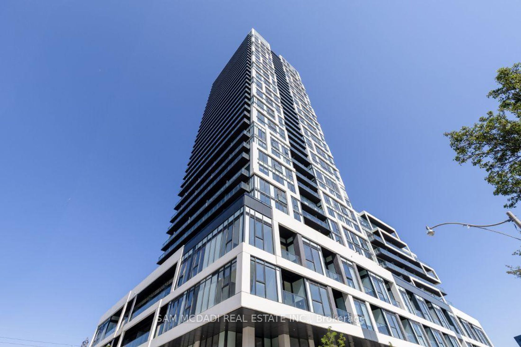 801 - 5 Defries Street, Regent Park, Toronto photo number 2