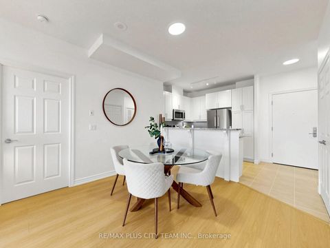 Photo 6 at 1009 - 1135 Royal York Road, Humber Valley, Toronto