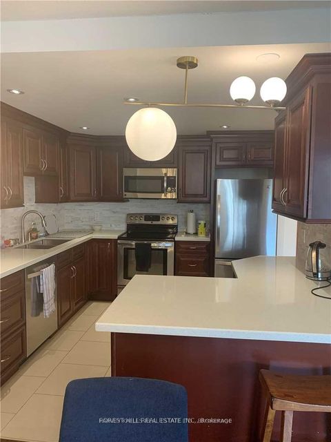 Photo 3 at 303 - 500 Glencairn Avenue, Lawrence, Toronto