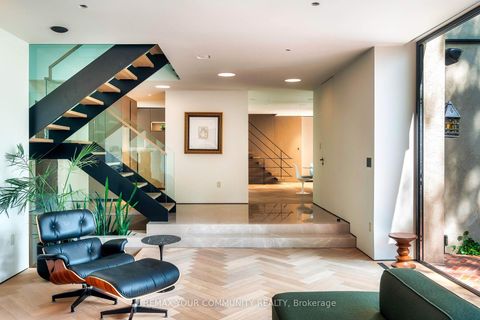 Photo 12 at 57 Baby Point Crescent S, Lambton Baby Point, Toronto